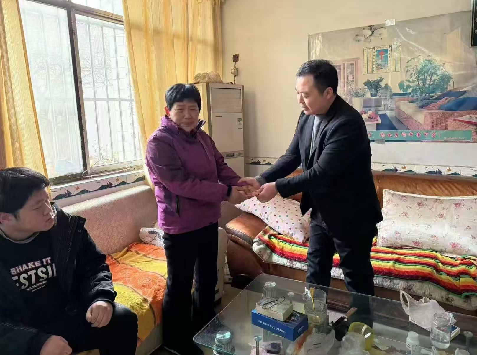 寒冬送暖：广天建安集团开展春节前走访慰问活动