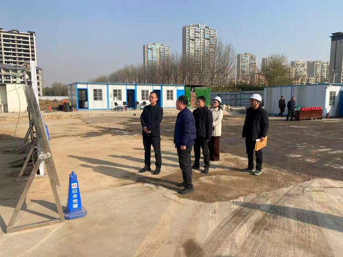 8陈县长、住建局领导到新安城项目查看.jpg